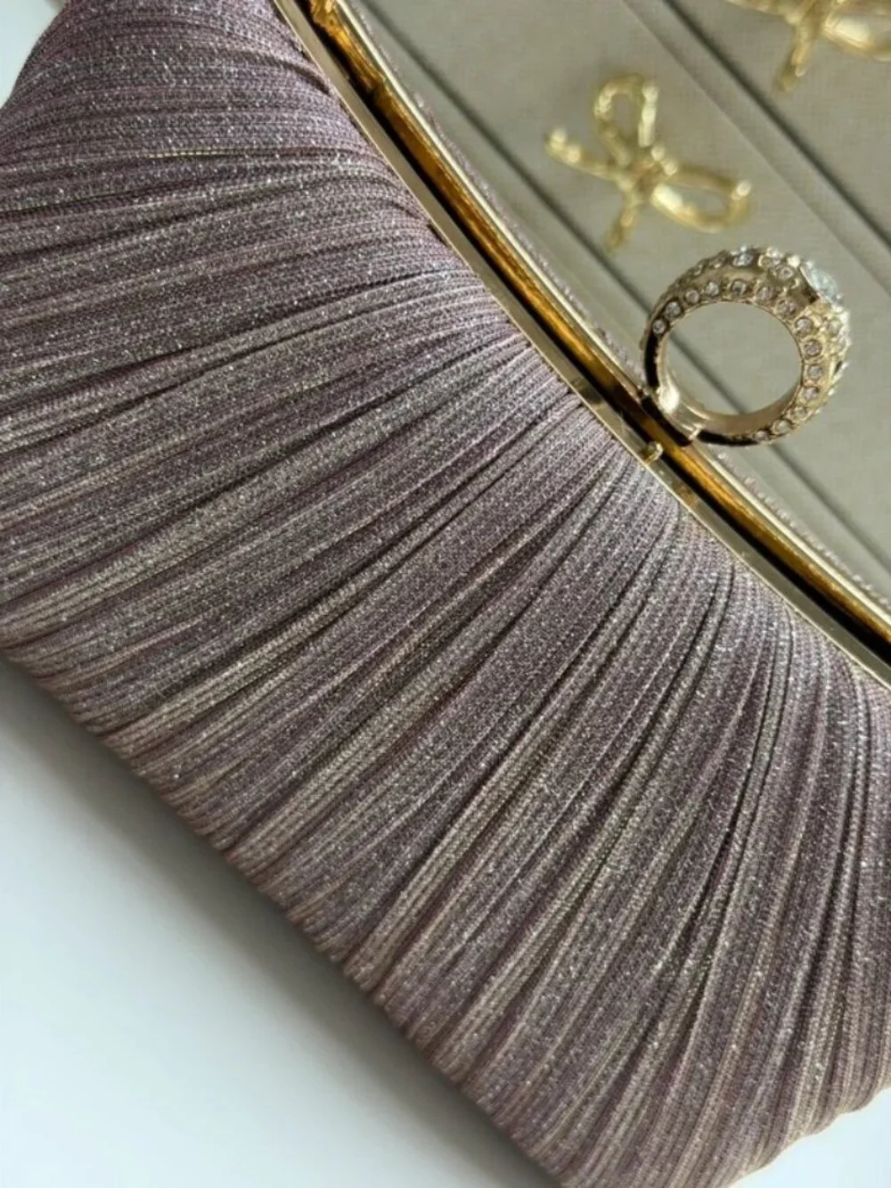 Elegant Glitter Pleated Ring-Clasp Clutch in Dusty Rose